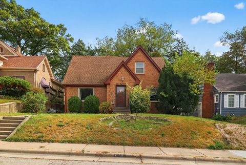 Tiny photo for 218 S Rockford Avenue, Rockford, IL 61104 (MLS # 12493082)