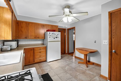 Tiny photo for 218 S Rockford Avenue, Rockford, IL 61104 (MLS # 12493082)