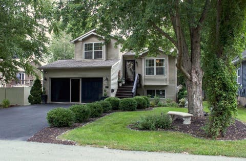 Tiny photo for 110 Swanson Street, Ottawa, IL 61350 (MLS # 12737323)