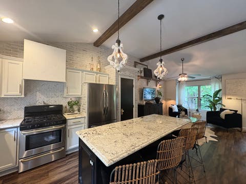 Tiny photo for 110 Swanson Street, Ottawa, IL 61350 (MLS # 12737323)