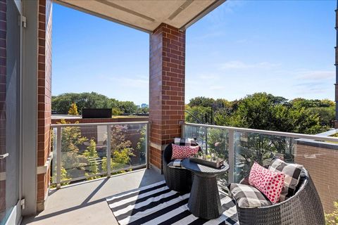 Tiny photo for 540 W Webster Avenue #311, Chicago, IL 60614 (MLS # 12464652)