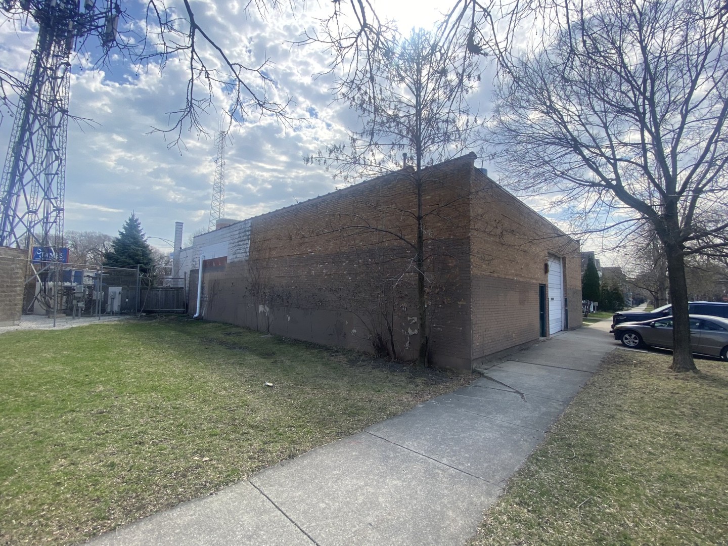 3452 N Elston Avenue