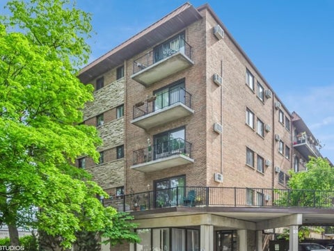 Photo of 2333 N Neva Avenue #405C, Chicago, IL 60707 (MLS # 12708071)