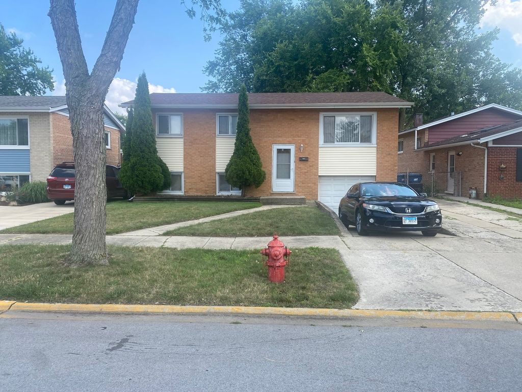 Photo for 3627 W 121st Place, Alsip, IL 60803 (MLS # 12428514)