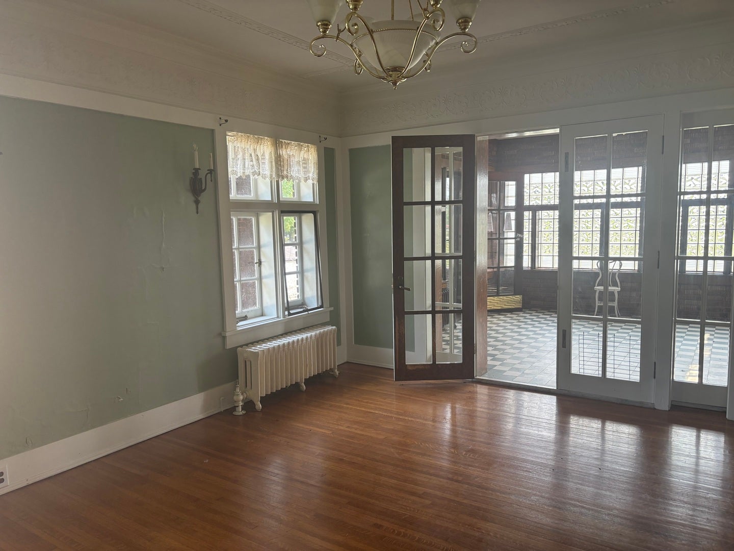 109 W Macon Street