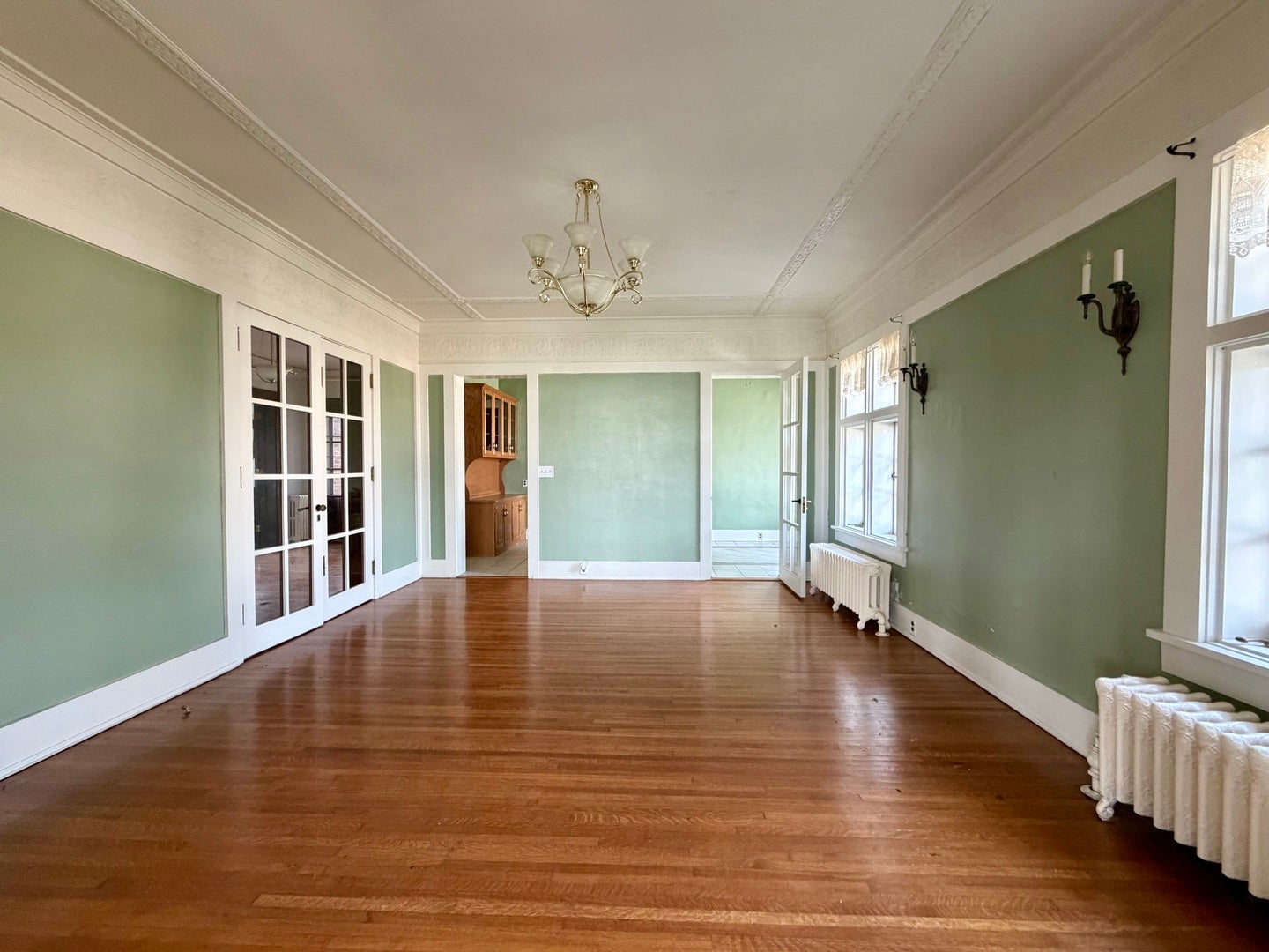 109 W Macon Street