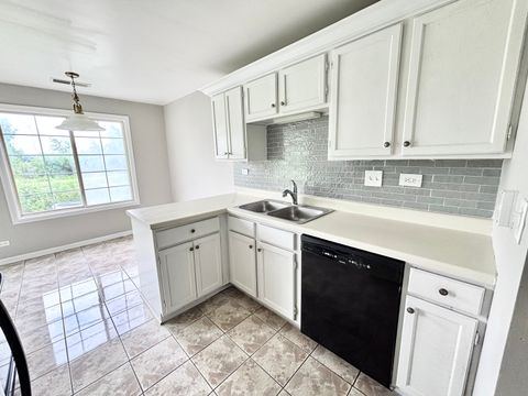 Tiny photo for 315 Ashbury Court #3, Roselle, IL 60172 (MLS # 12450373)