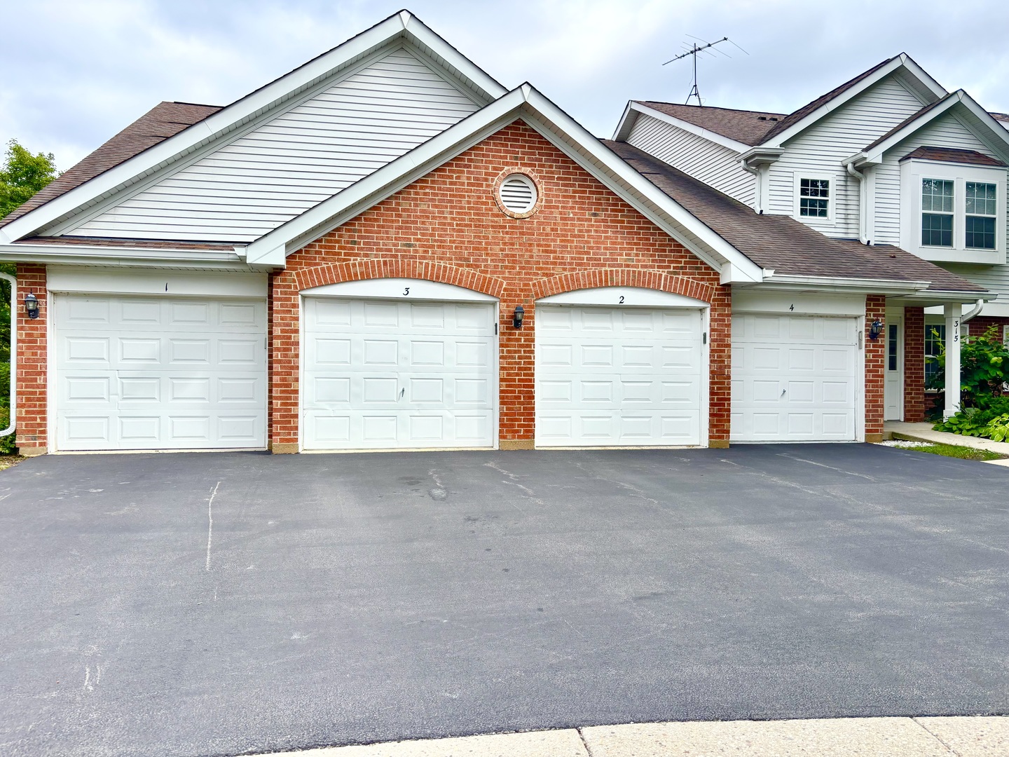 315 Ashbury Court 3