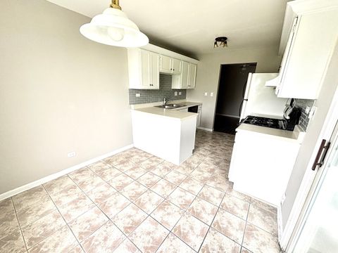 Tiny photo for 315 Ashbury Court #3, Roselle, IL 60172 (MLS # 12450373)