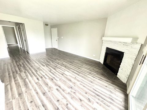 Tiny photo for 315 Ashbury Court #3, Roselle, IL 60172 (MLS # 12450373)