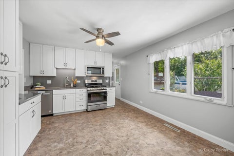 Tiny photo for 303 Mark Avenue, Glendale Heights, IL 60139 (MLS # 12737482)