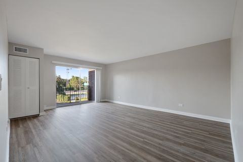 Tiny photo for 1575 Sandpebble Drive #336, Wheeling, IL 60090 (MLS # 12465442)