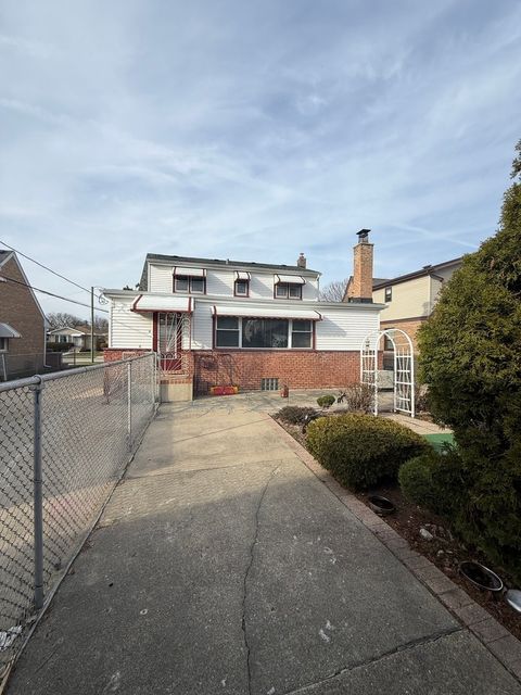 Tiny photo for 7445 W Winona Street, Harwood Heights, IL 60706 (MLS # 12598007)