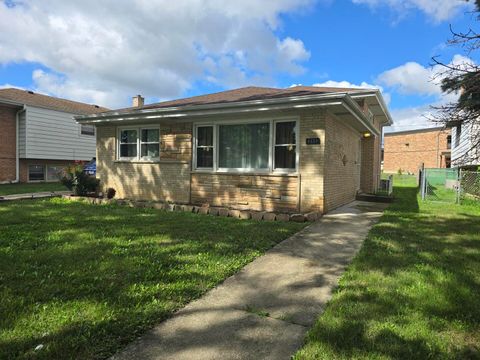 Photo of 8936 Ozark Avenue, Morton Grove, IL 60053 (MLS # 12472967)