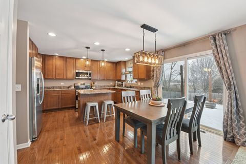 Tiny photo for 340 Town Center Boulevard, Gilberts, IL 60136 (MLS # 12554974)