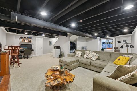 Tiny photo for 340 Town Center Boulevard, Gilberts, IL 60136 (MLS # 12554974)