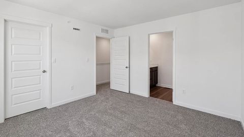 Tiny photo for 585 yosemite Way, Mundelein, IL 60060 (MLS # 12556760)