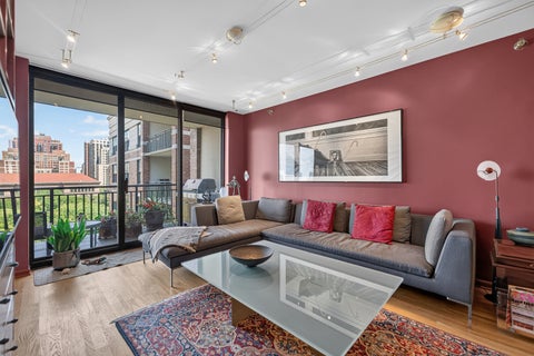 Tiny photo for 55 W Delaware Place #1007, Chicago, IL 60610 (MLS # 12748104)