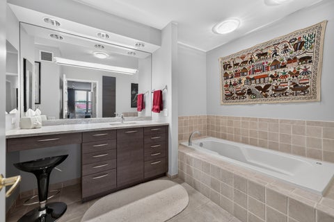 Tiny photo for 55 W Delaware Place #1007, Chicago, IL 60610 (MLS # 12748104)