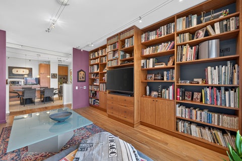 Tiny photo for 55 W Delaware Place #1007, Chicago, IL 60610 (MLS # 12748104)