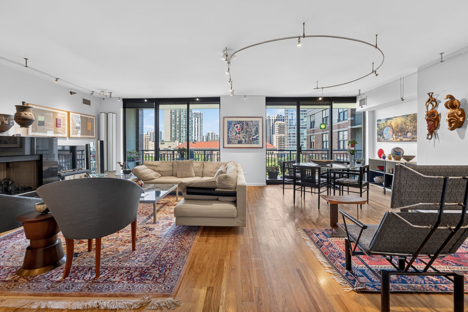 55 W Delaware Place 1007