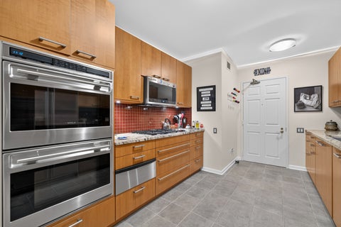 Tiny photo for 55 W Delaware Place #1007, Chicago, IL 60610 (MLS # 12748104)