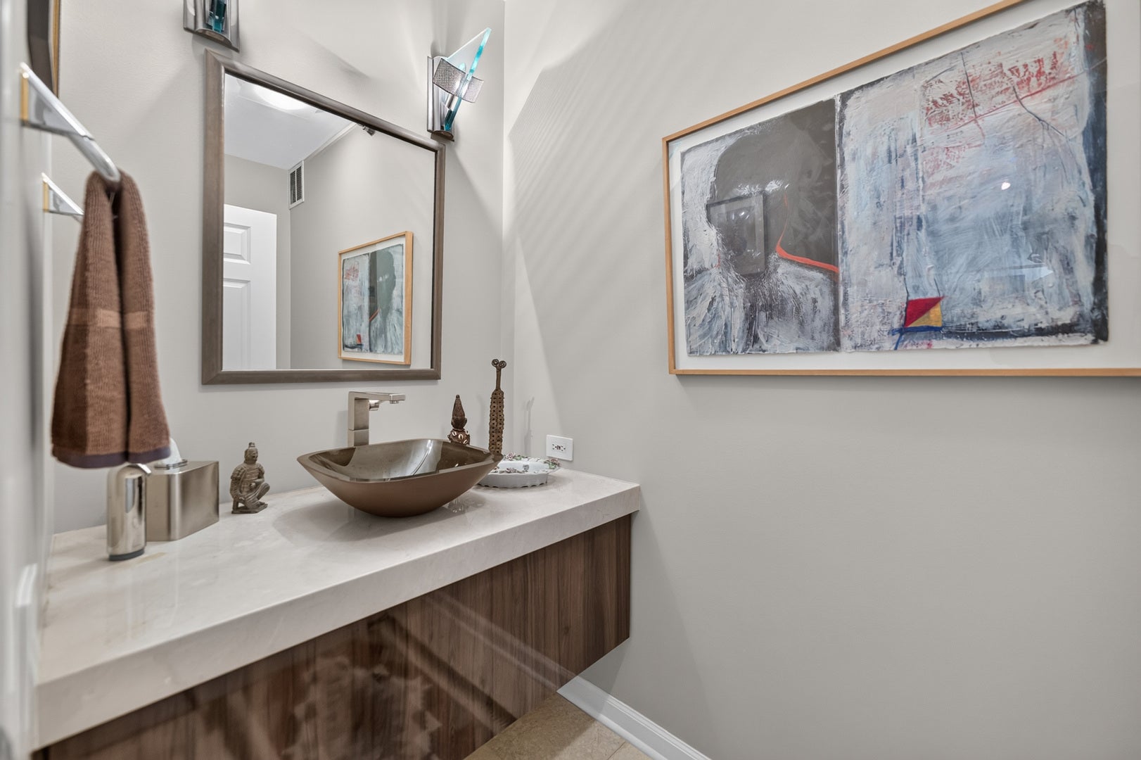 55 W Delaware Place 1007