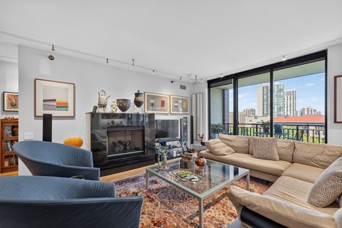 Tiny photo for 55 W Delaware Place #1007, Chicago, IL 60610 (MLS # 12748104)