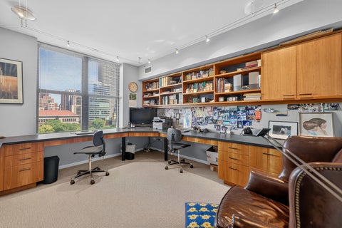 Tiny photo for 55 W Delaware Place #1007, Chicago, IL 60610 (MLS # 12748104)