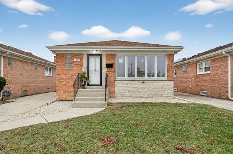 Photo of 4249 N Sayre Avenue, Norridge, IL 60706 (MLS # 12559441)