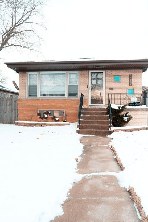 Photo of 14008 S Saginaw Avenue, Burnham, IL 60633 (MLS # 12559620)