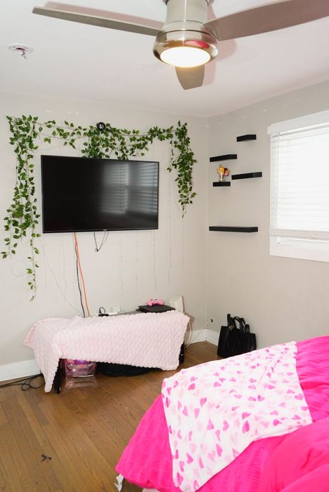 Tiny photo for 14008 S Saginaw Avenue, Burnham, IL 60633 (MLS # 12559620)