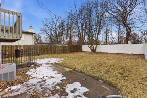 Tiny photo for 2736 E Goodrich Avenue E, Burnham, IL 60633 (MLS # 12565620)