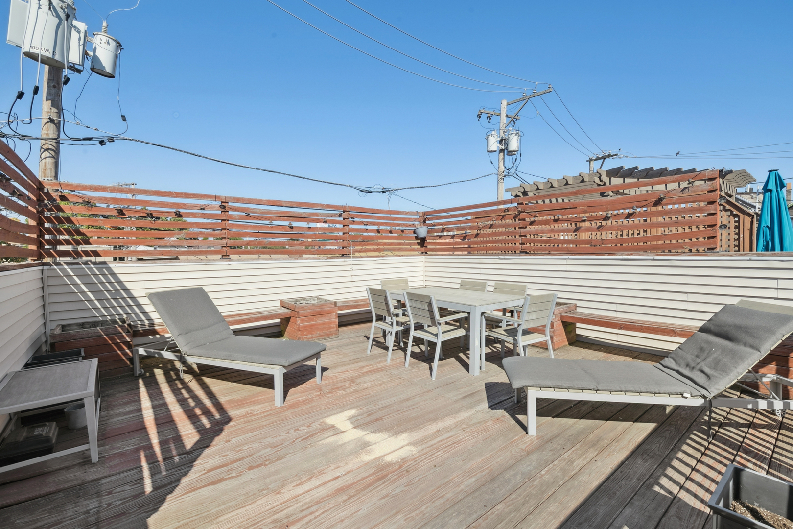 Chicago, Illinois 60647, United States, 3 Bedrooms Bedrooms, ,3 BathroomsBathrooms,Residential,Active,228790