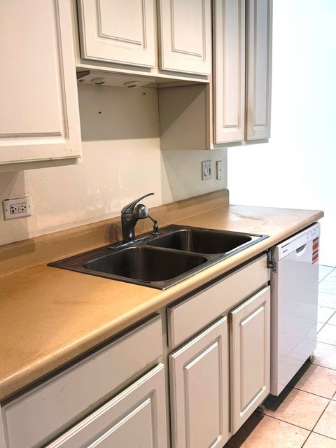 Tiny photo for 230 Duane Street #3A, Glen Ellyn, IL 60137 (MLS # 12506597)