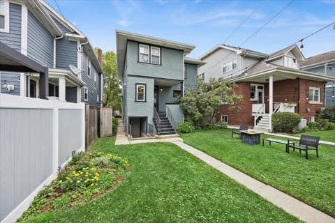 Tiny photo for 847 N Cuyler Avenue, Oak Park, IL 60302 (MLS # 12697240)