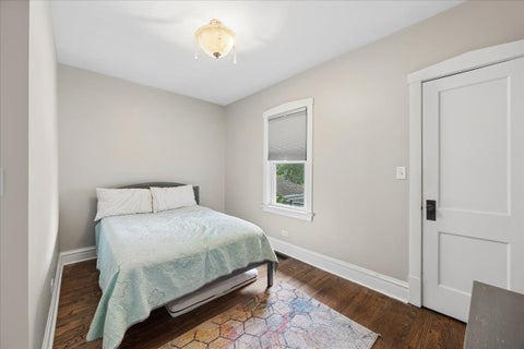 Tiny photo for 847 N Cuyler Avenue, Oak Park, IL 60302 (MLS # 12697240)
