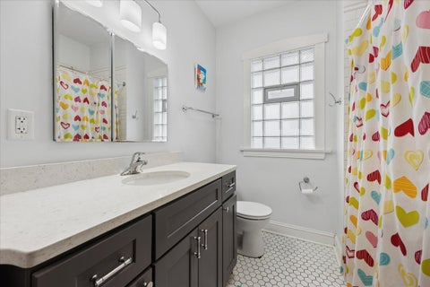 Tiny photo for 847 N Cuyler Avenue, Oak Park, IL 60302 (MLS # 12697240)