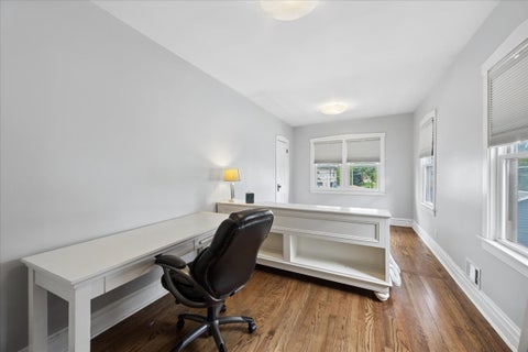 Tiny photo for 847 N Cuyler Avenue, Oak Park, IL 60302 (MLS # 12697240)