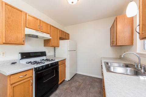 Tiny photo for 1413 W Split Oak Circle, Round Lake Beach, IL 60073 (MLS # 12683827)