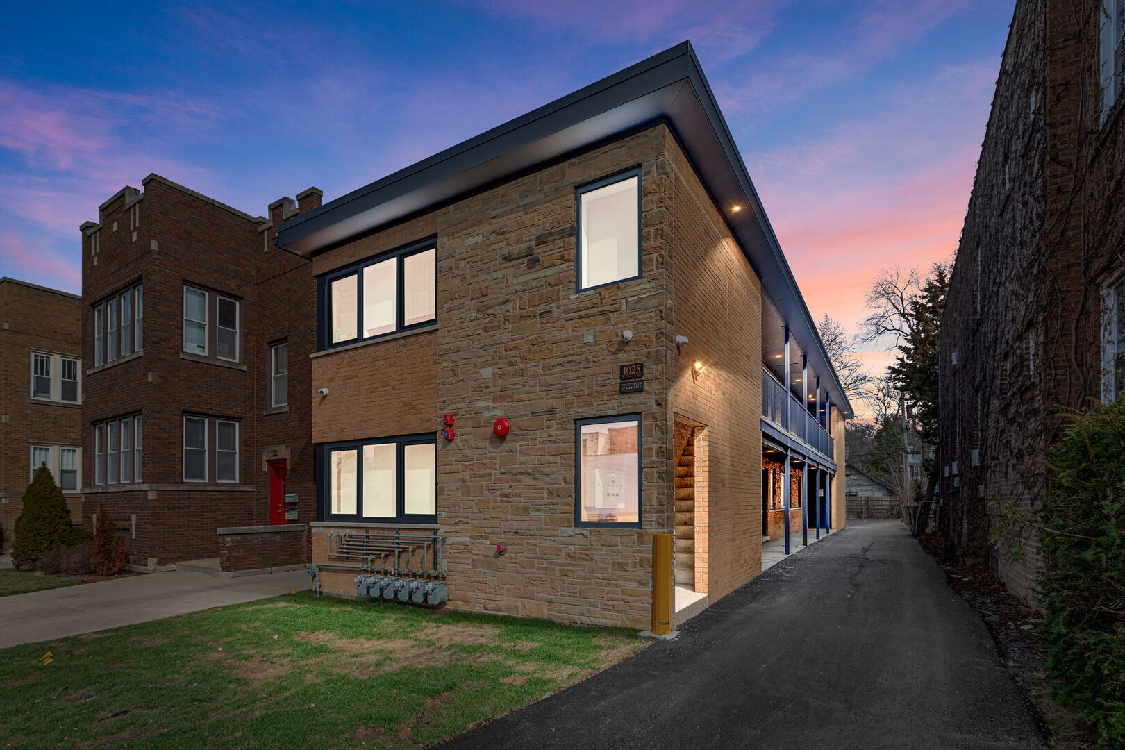 1025 N HARLEM Avenue F