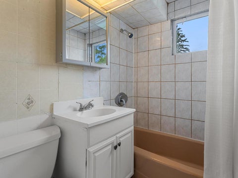 Tiny photo for 625 Jefferson Avenue, Carpentersville, IL 60110 (MLS # 12725362)