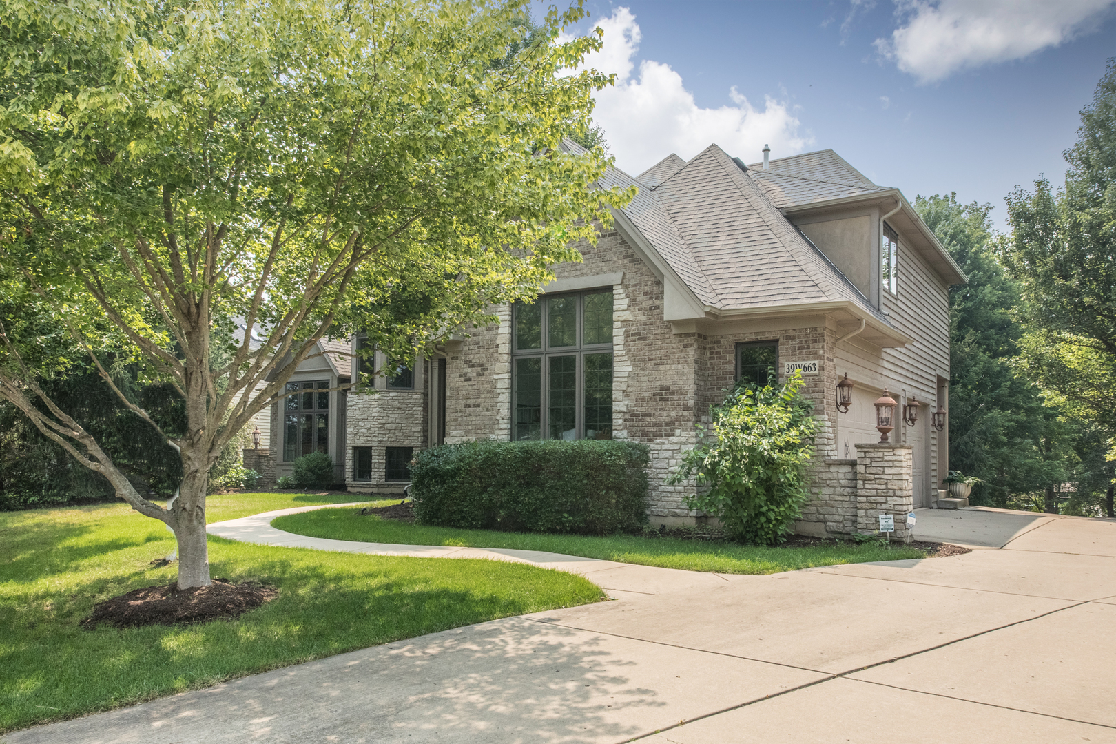39W663 Henry David Thoreau Place