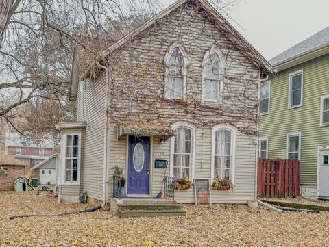 Photo of 109 6th Avenue, Sterling, IL 61081 (MLS # 12522440)