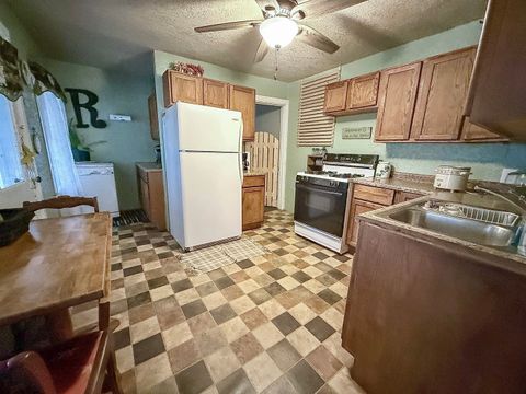 Tiny photo for 109 6th Avenue, Sterling, IL 61081 (MLS # 12522440)