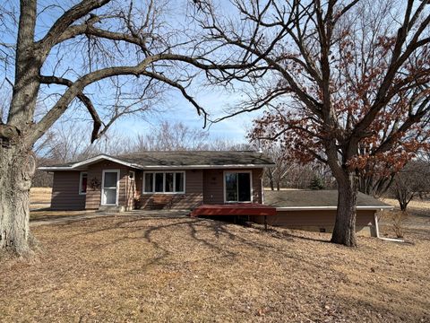 Tiny photo for 21186 Mathew Road, Sterling, IL 61081 (MLS # 12570444)