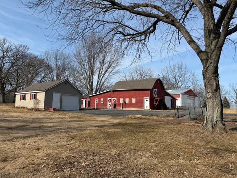 Tiny photo for 21186 Mathew Road, Sterling, IL 61081 (MLS # 12570444)