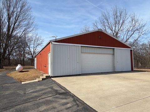 Tiny photo for 21186 Mathew Road, Sterling, IL 61081 (MLS # 12570444)