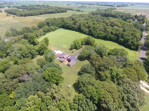 Tiny photo for 21186 Mathew Road, Sterling, IL 61081 (MLS # 12570444)