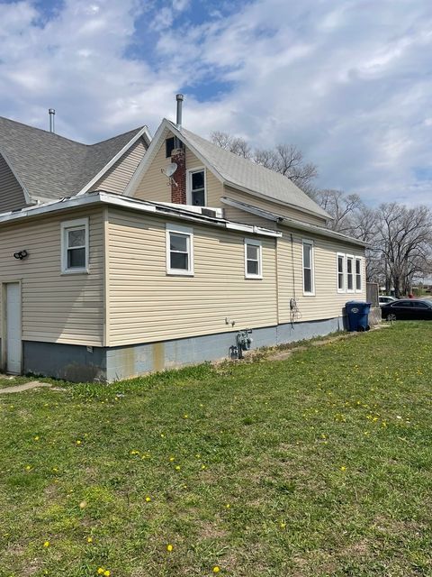 Tiny photo for 143 N Entrance Avenue, Kankakee, IL 60901 (MLS # 12614645)